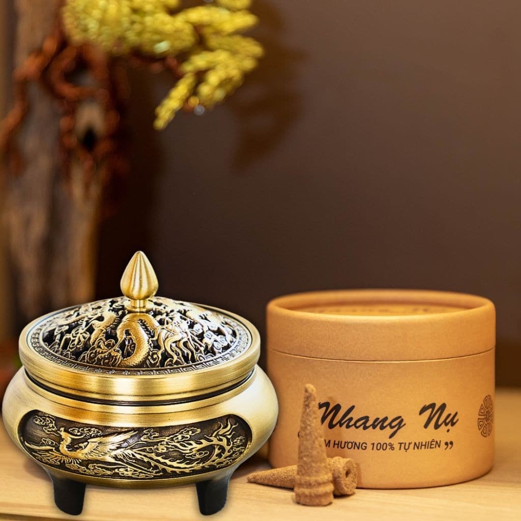 Premium Agarwood Incense Cone Set 40 Cones + Burner