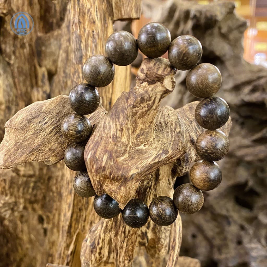 Lucky Agarwood Bracelet 16 Beads 12mm Natural